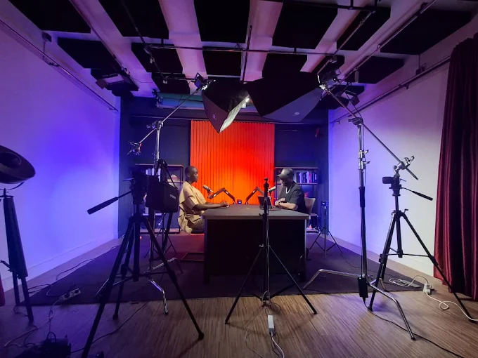 Le studio Studio Quick — set interview avec deux fauteuils